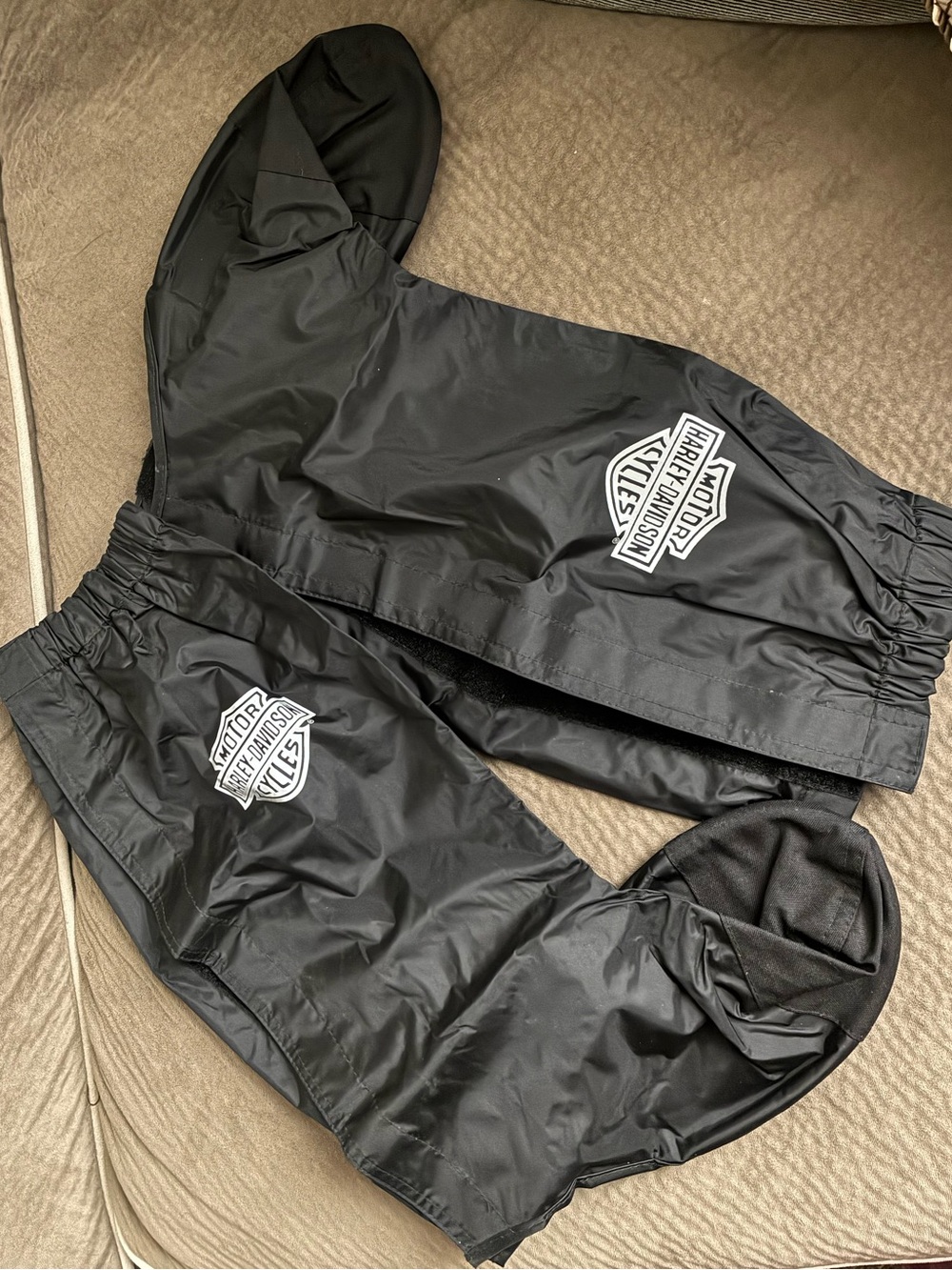 Harley Davidson Black Rain Boot Gaiters Covers 98349 07V Size M rain gear NWOT